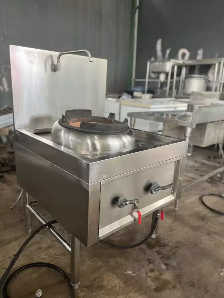 Kwali range 1 tungku
Ukuran 84x75x75
 ready 2
kondisi joss like new