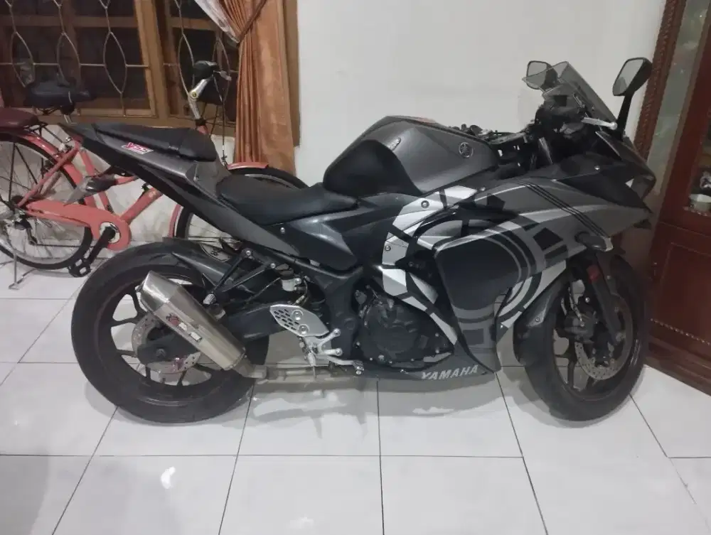 R 25 gray 2016 seken