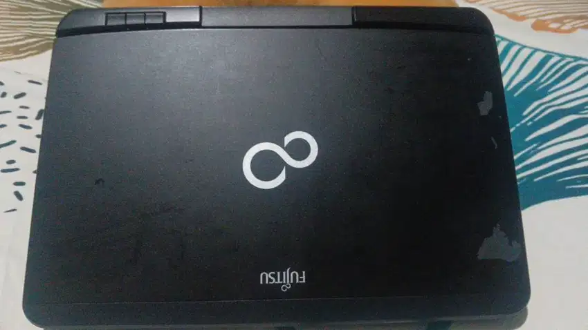 Laptop Fujitsu T580
