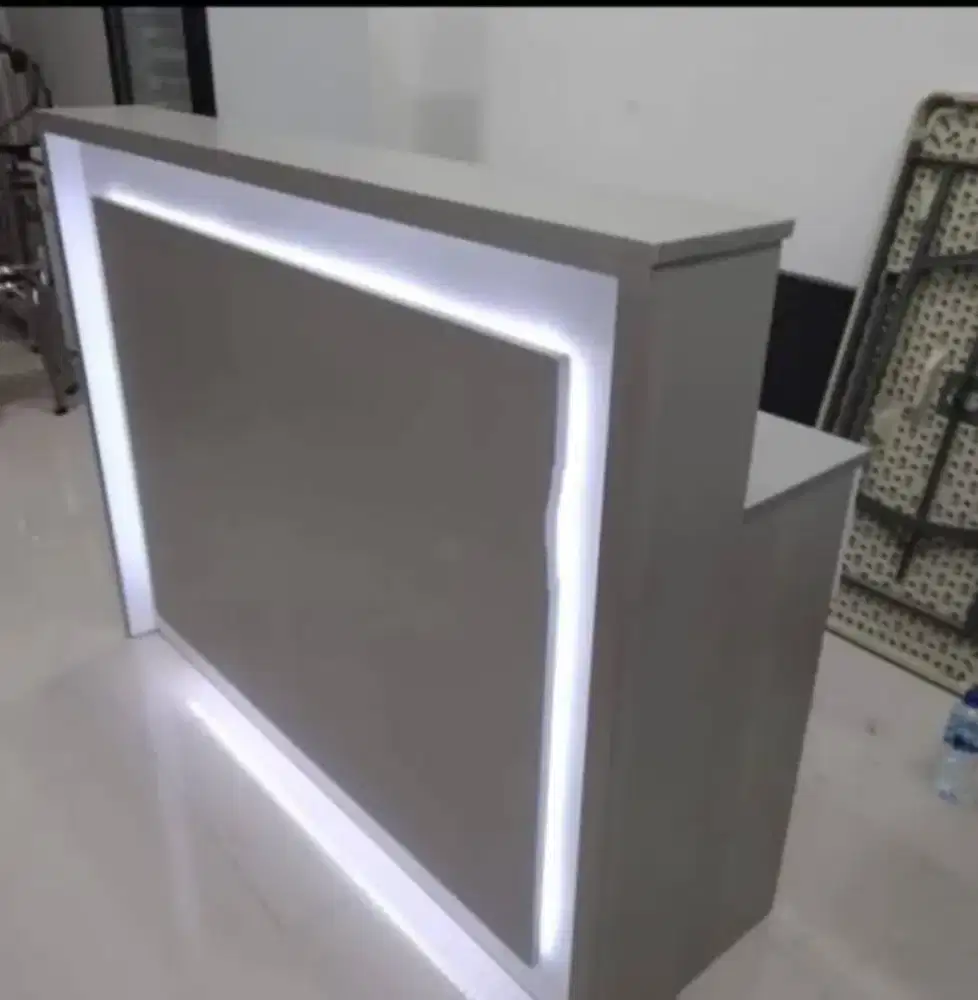 Meja kasir buat usaha