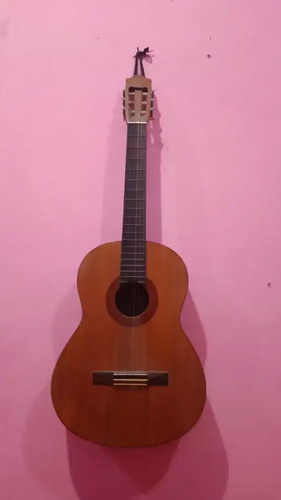 Gitar Yamaha C40 ori kondisi normal