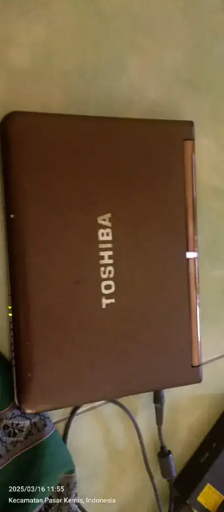 Laptop toshiba nb 305