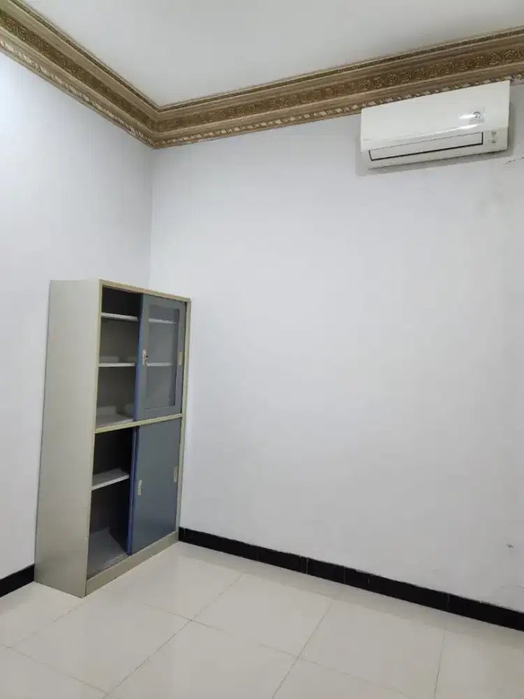 Lemari arsip krisbow