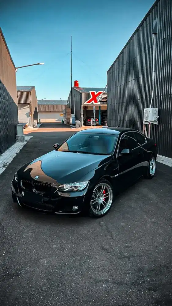 BMW E92 330i Coupe 2008