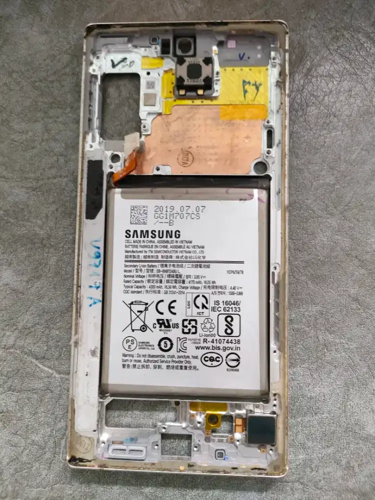 Dudukan Samsung Galaxy Note 10+