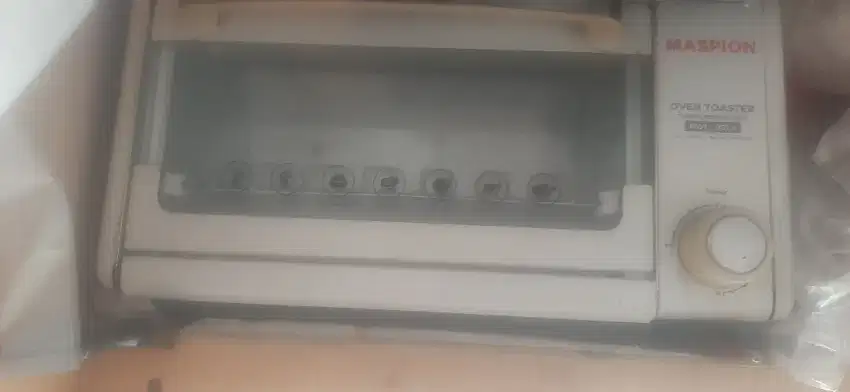 Oven toaster maspion.