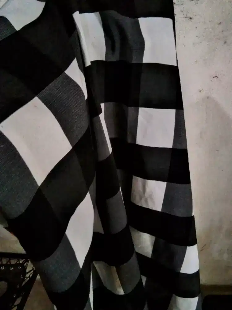 DIJUAL Sarung Gajah Duduk + Kotak Hampers Emina