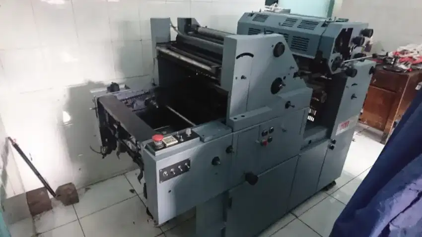 Jual mesin cetak offset 2 warna ukuran A3+ fullcolour Hamada e47