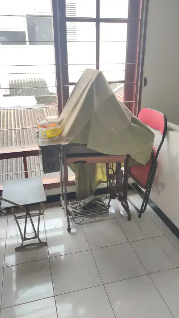 Mesin Jahit merk Butterfly kuno