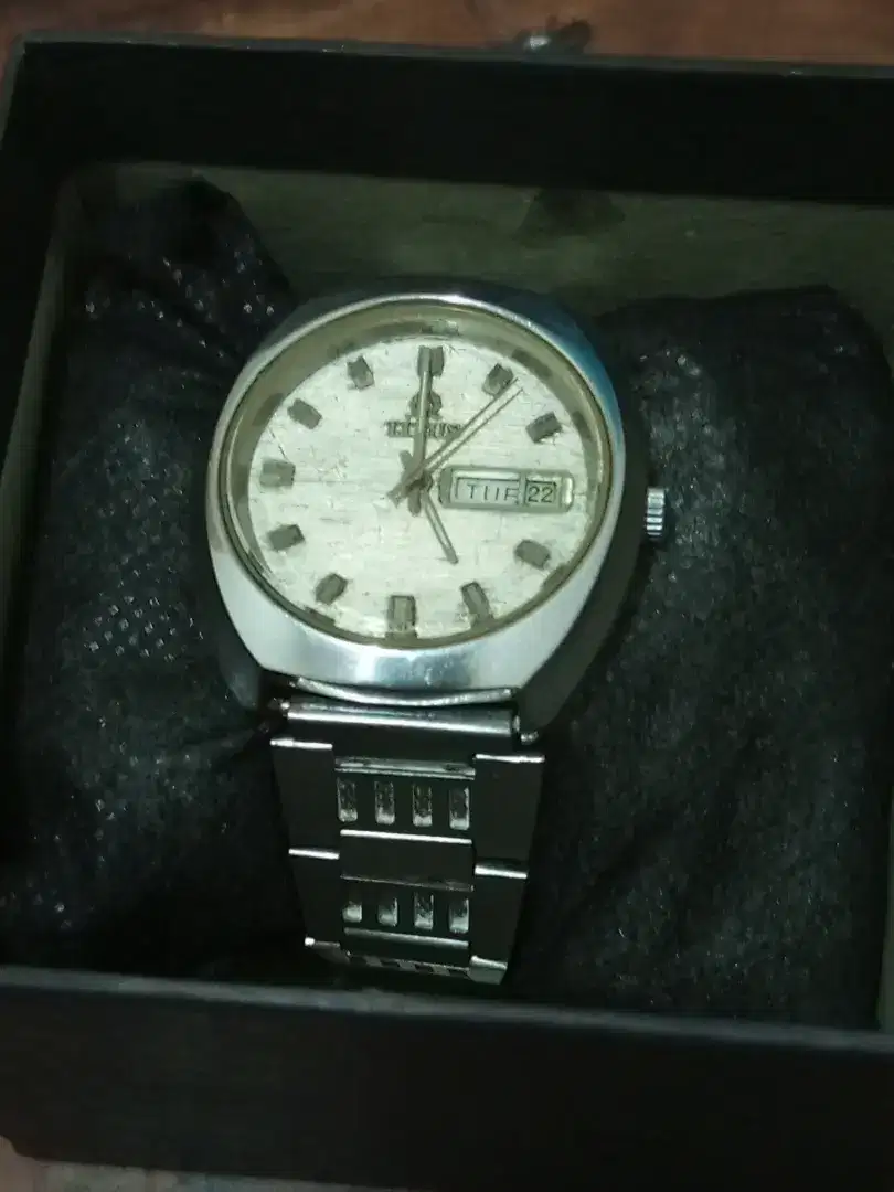 Jam  vintage Titus Automatic