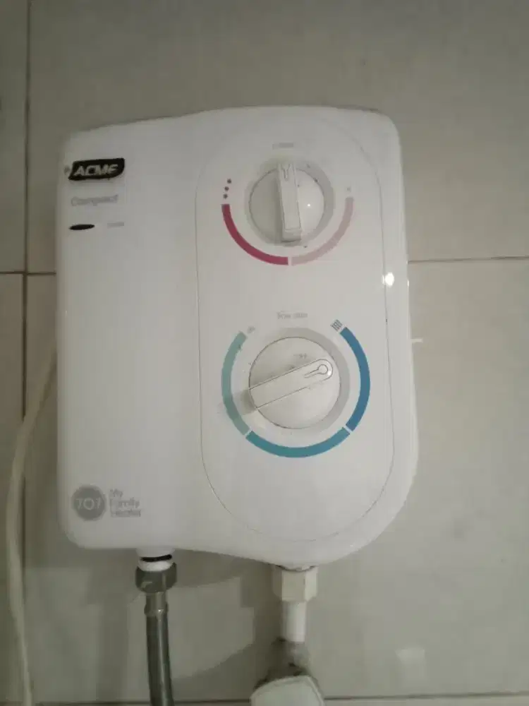 Preloved Water heater kondisi masih sangat bagus seperti baru