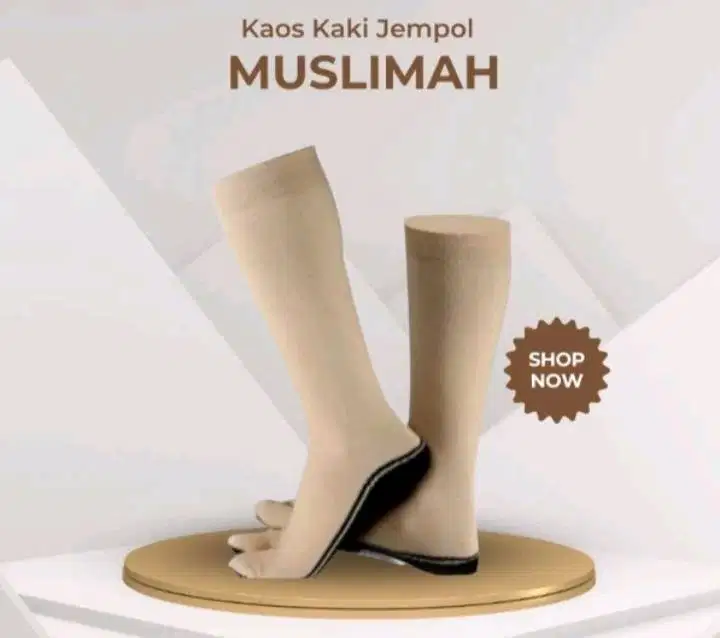 Kaos kaki jempol hijab muslimah