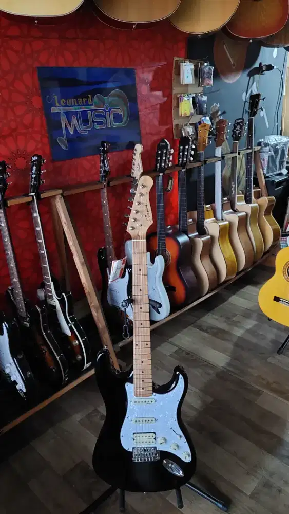 Gitar elektrik stratocaster original scorpion