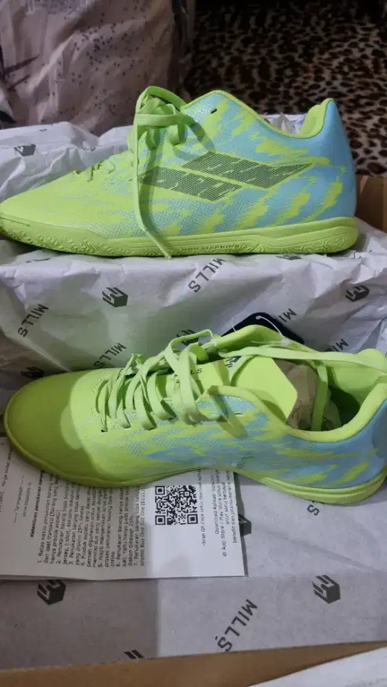 SEPATU FUTSAL MILLS (KIDS))