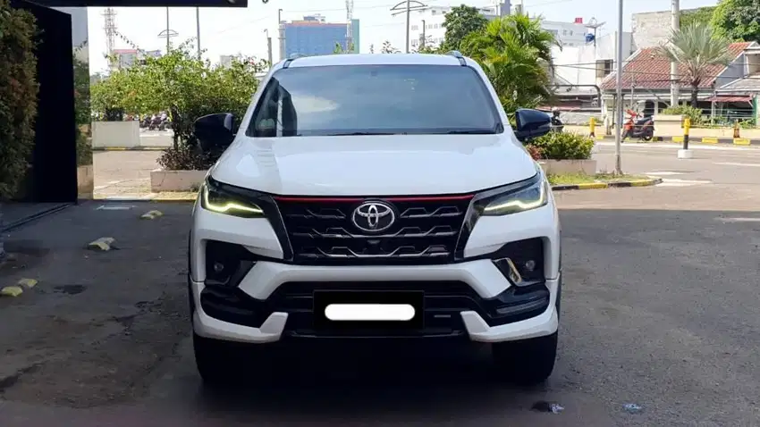 km31rb toyota fortuner vrz trd sportivo 2021 putih pajak panjang