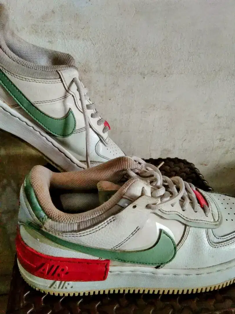 DIJUAL Sepatu NIKE Air Force 1 Original Cewek uk.39 Minus Sisi Sol