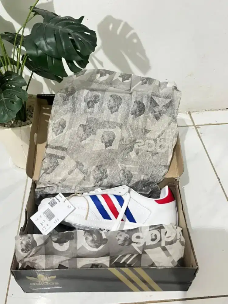 Sepatu Samba Vespa