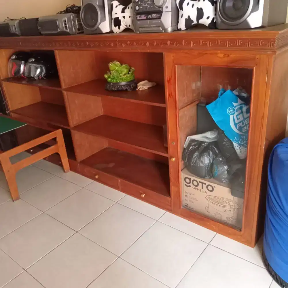 Lemari tv, pajangan bahan jati