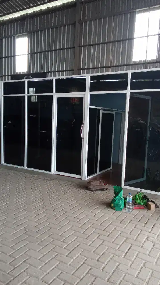 bikin partisi almanium kaca murah pada dilain