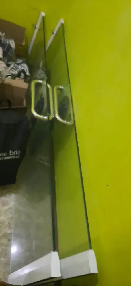 Pintu Kaca bekas ruko