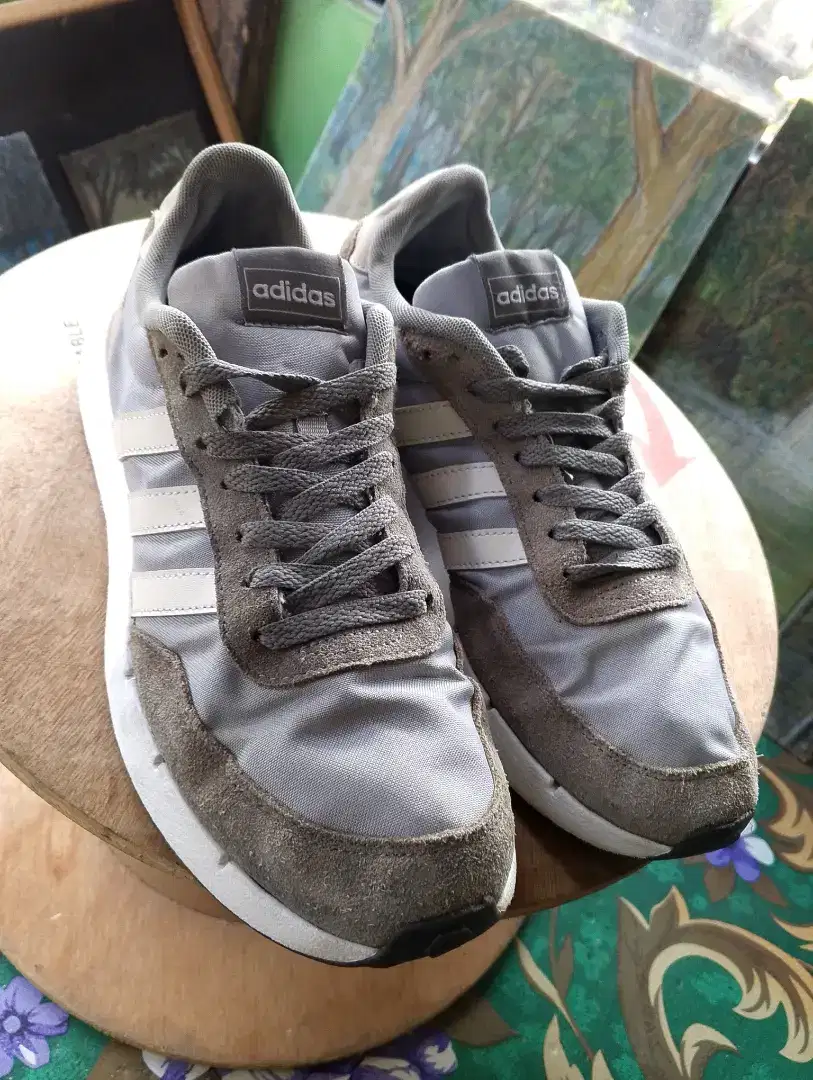Sepatu seken Adidas Run 60s 2.0