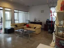 Dijual Rumah + Tempat Usaha di Jl. Sirnasari, Sukajadi