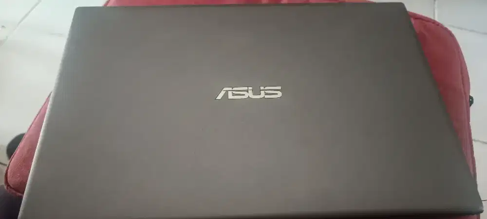 Dijual laptop Asus VivoBook Ryzen 3