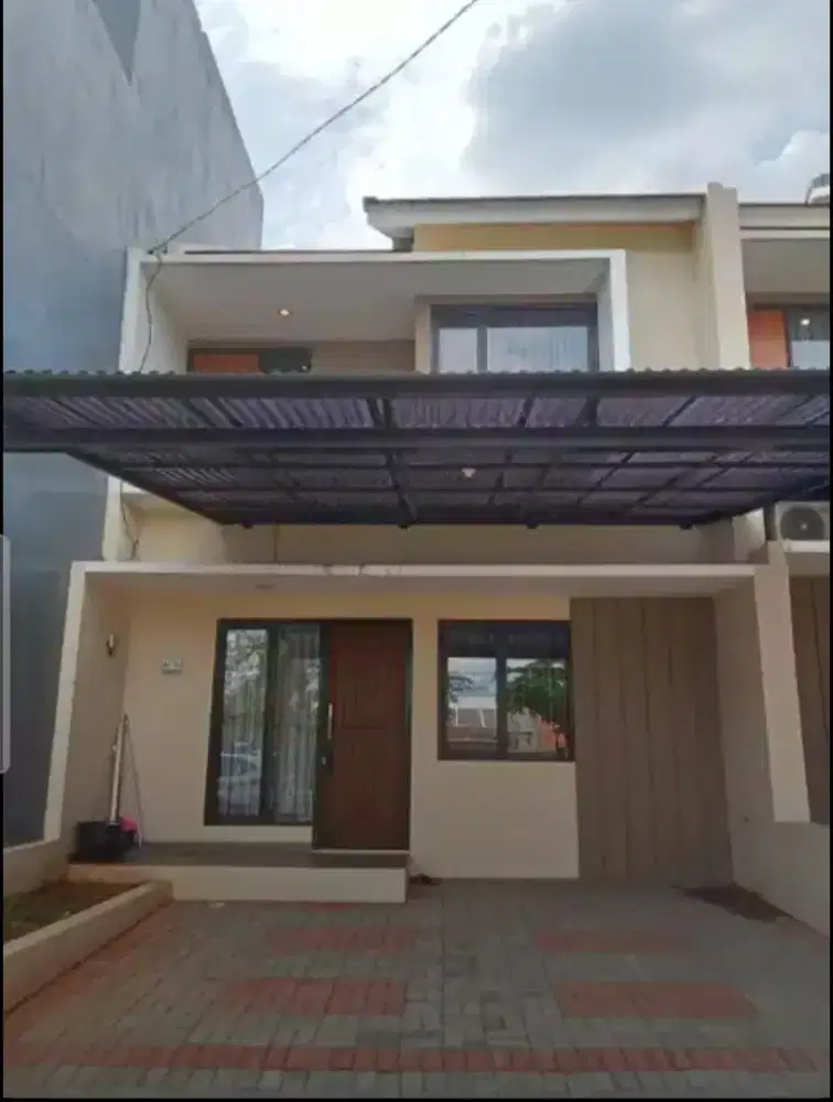 Dijual Rumah 2 Lantai, di Sudirman Green Park sudah renov