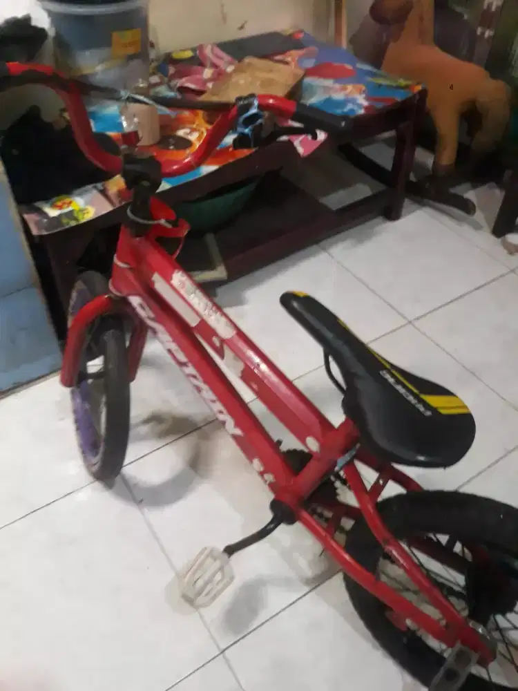 Mau jual sepeda anak uk 16 minus rem  selebihnya mormal
