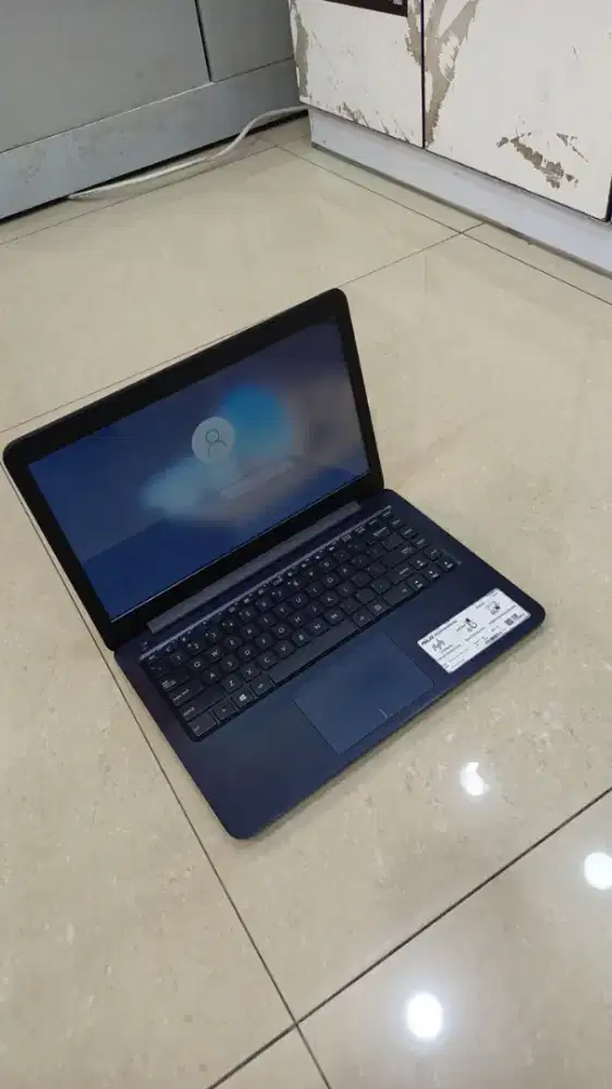 Jual laptop second bergaransi, terima jual beli laptop baru dan second