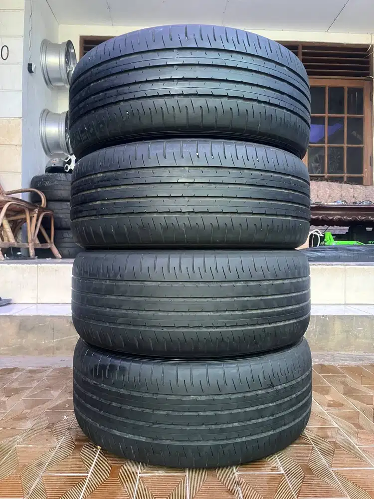 Ban Dunlop Sp Sport maxx 050 225 50 r18 4pcs