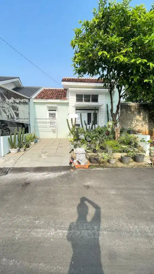 Rumah dijual cepat dalam cluster perbatasan pamulang Sudimara