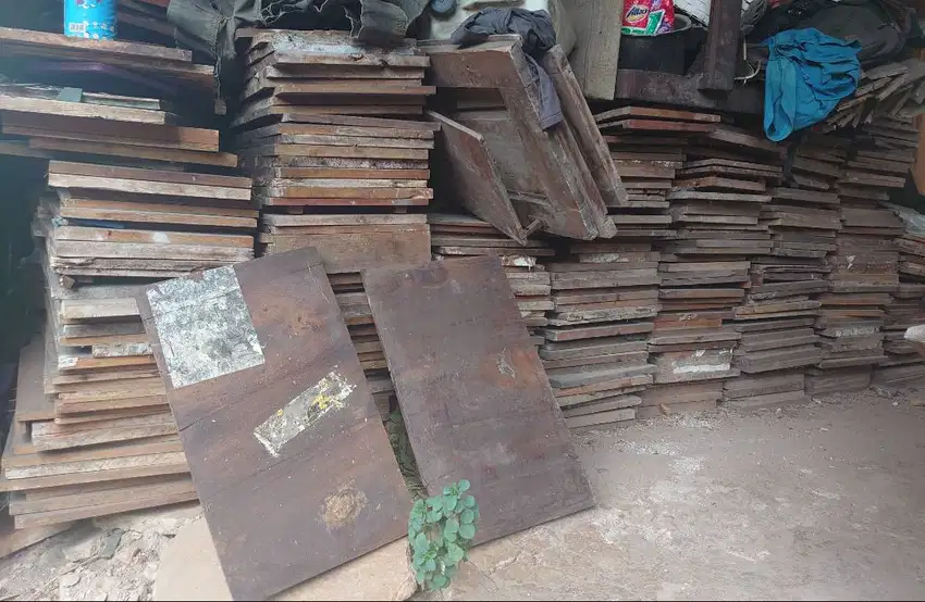 Papan jati lama