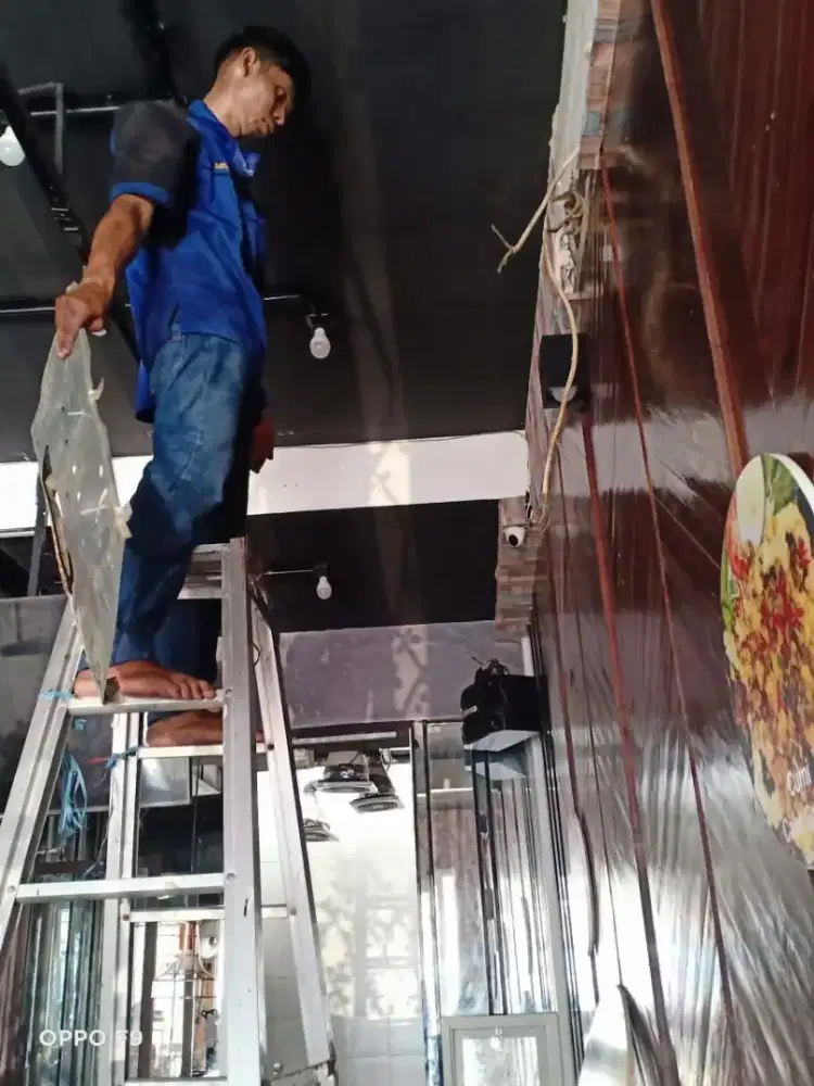 MELAYANI JASA SERVICE AC KE RUMAH