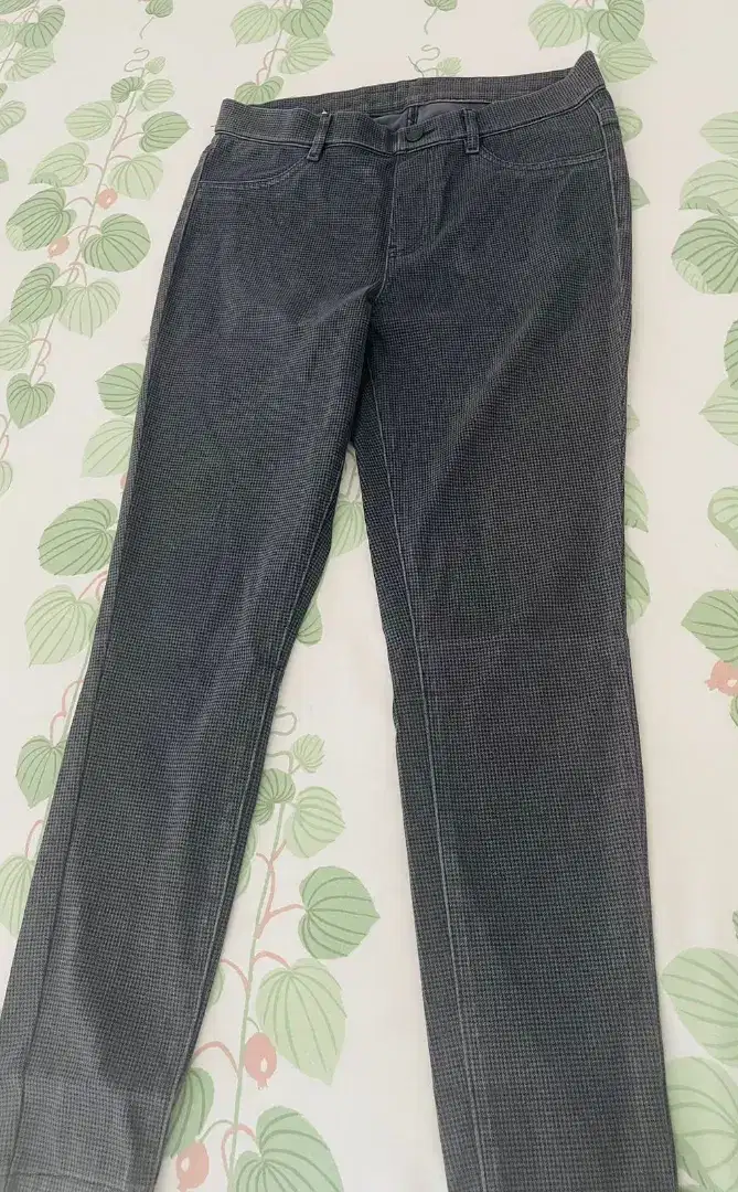 Celana Uniqlo woman wrn Abu