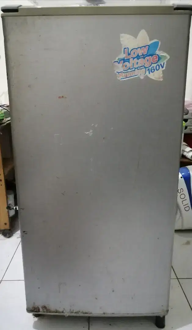 Kulkas 1 pintu Merk Sanyo preloved