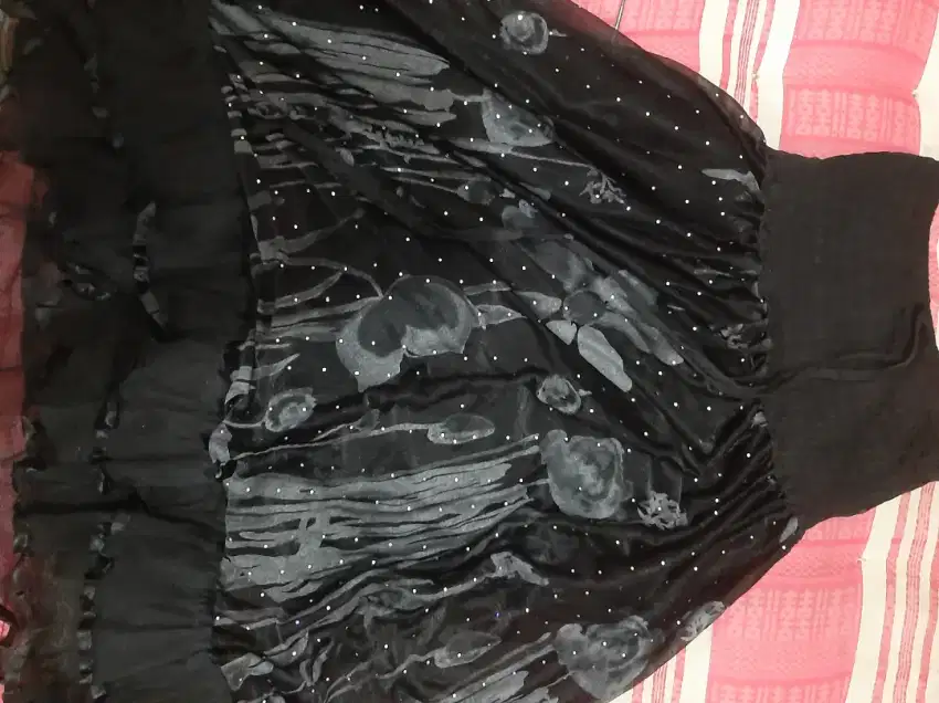Rok tutu hitam bunga