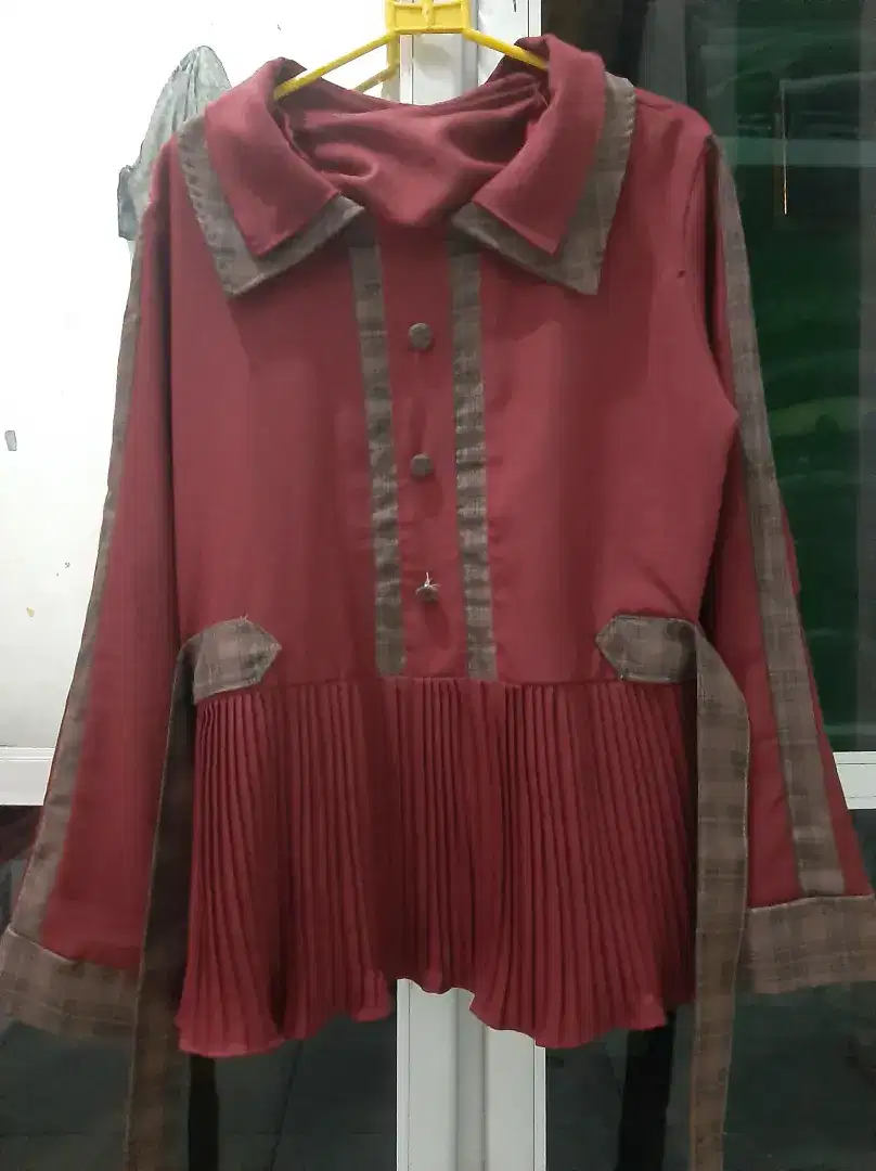 Baju atasan wanita
