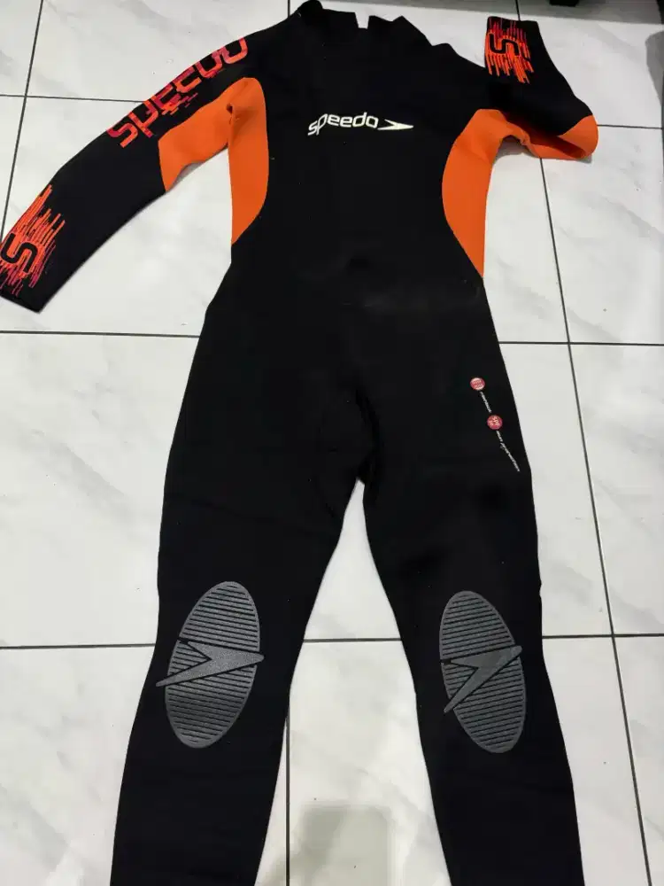 DIJUAL MURAH BAJU DIVING SPEEDO KONDISI SEPRTI BARU