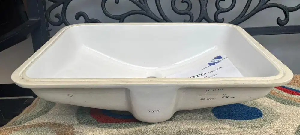 Dijual “Washtafel merk TOTO”