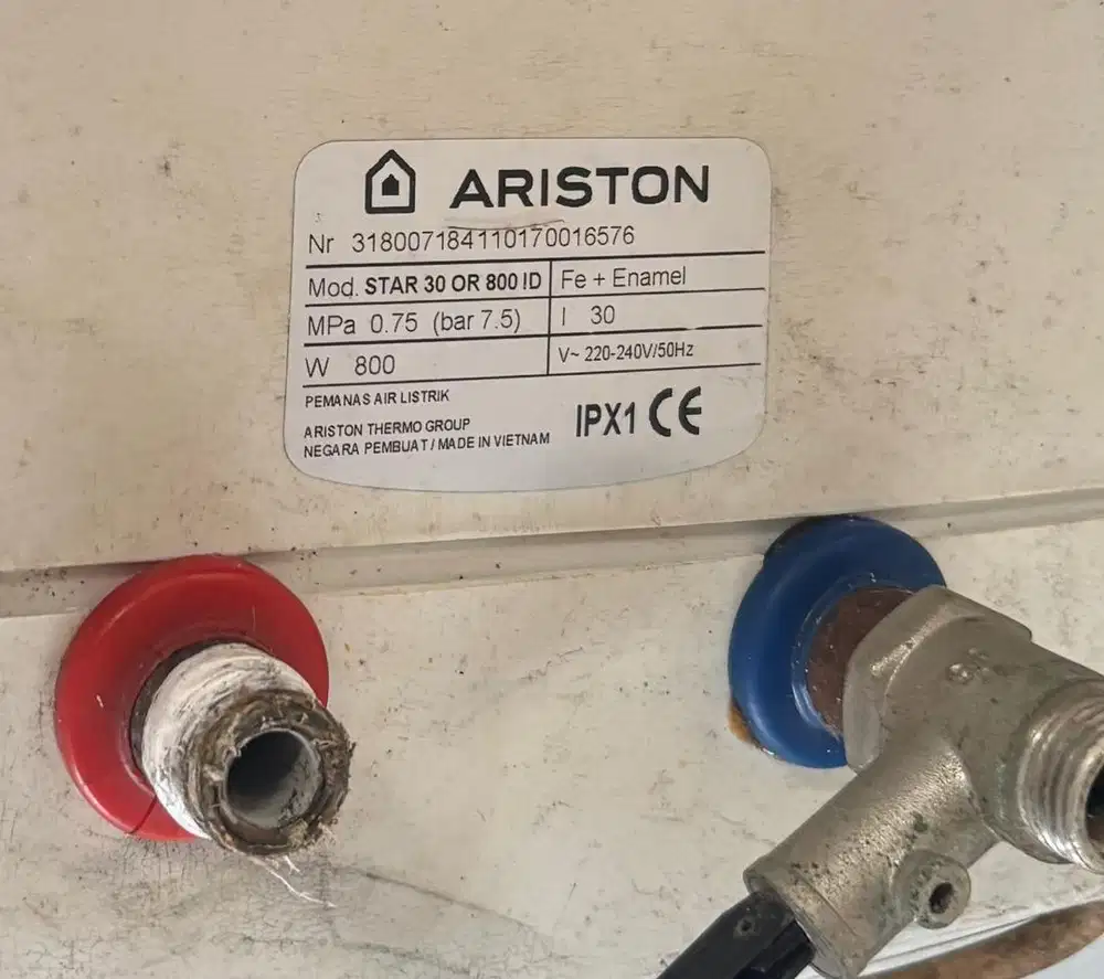 Dijual “WaterHeater merk ARISTON”