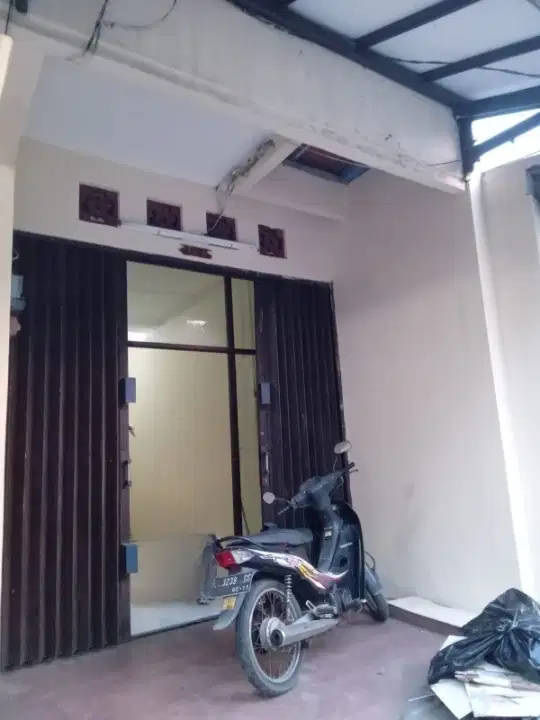 Disewakan Kios Siap Pakai Strategis Di Harapan Indah Bekasi