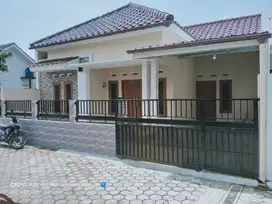 Rumah siap huni cluster Trihanggo jl. Kabupaten