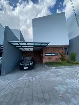 Rumah 2 lantai modern minimalis Dijual, di Kerobokan