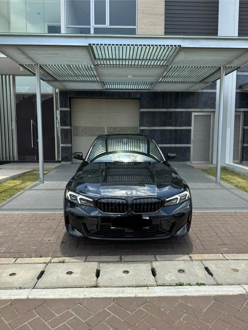 JUAL CEPAT BMW 330i 2024 LIKE NEW