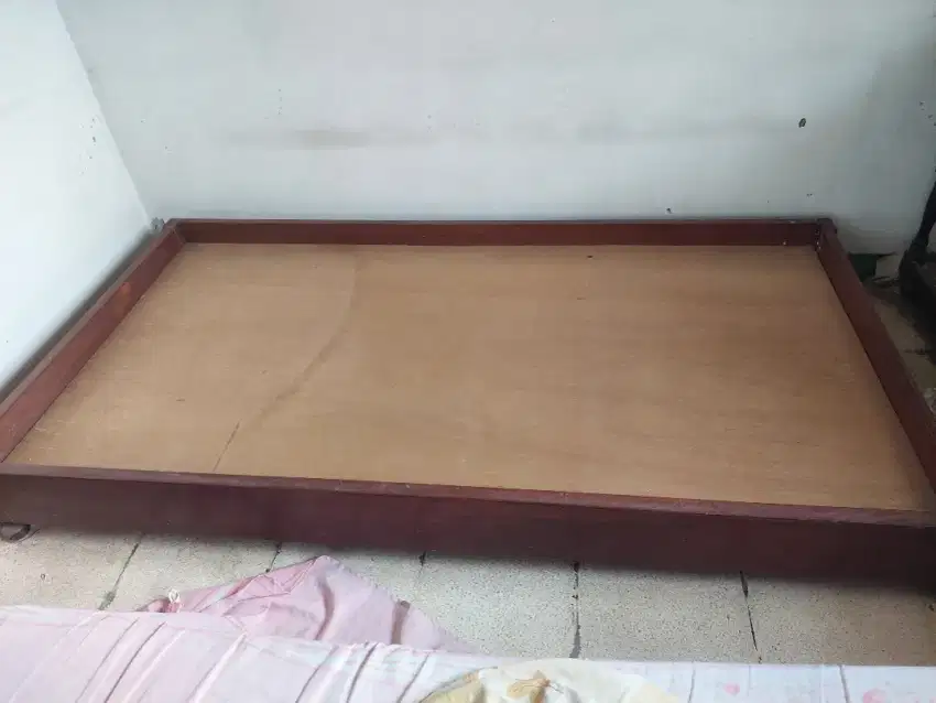 Ranjang jati single