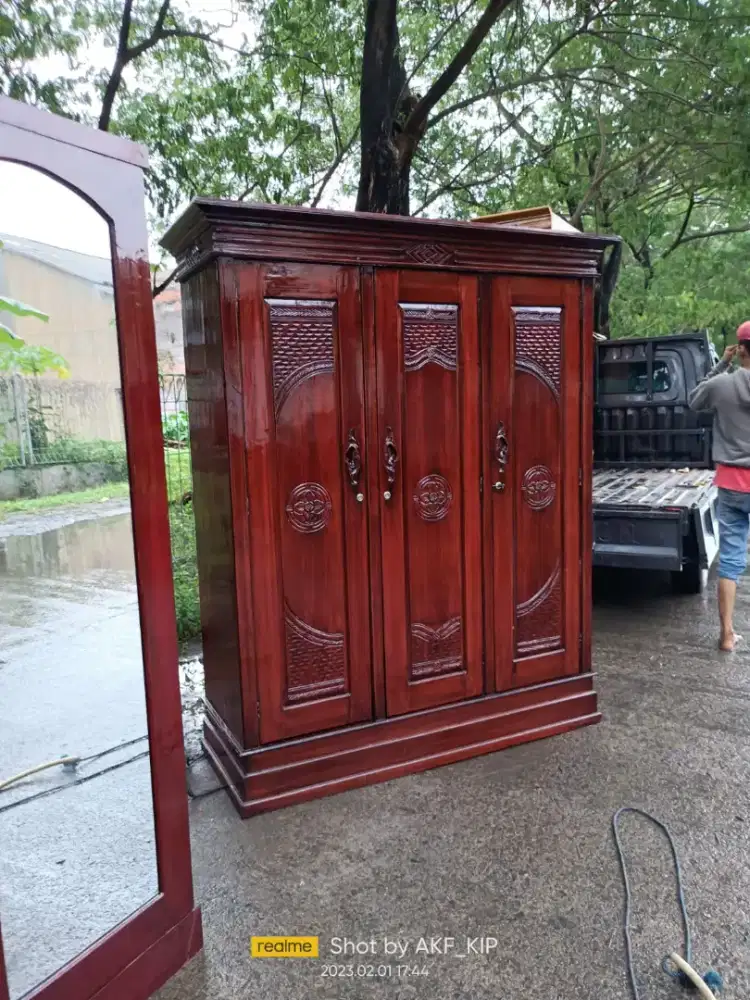 Lemari pakaian pintu 3 kayu jati