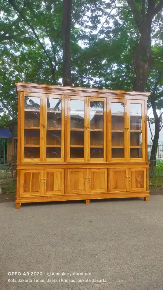 Lemari hias pajangan rak buku kayu jati