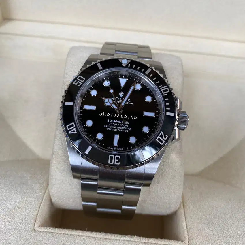 ROLEX SUBMARINER 41 NO DATE 124060 LNIB 2020