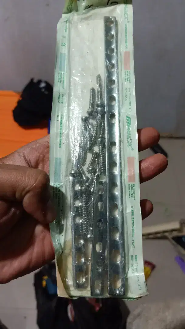 Pen Platina Tulang Paha Dan tulang kering